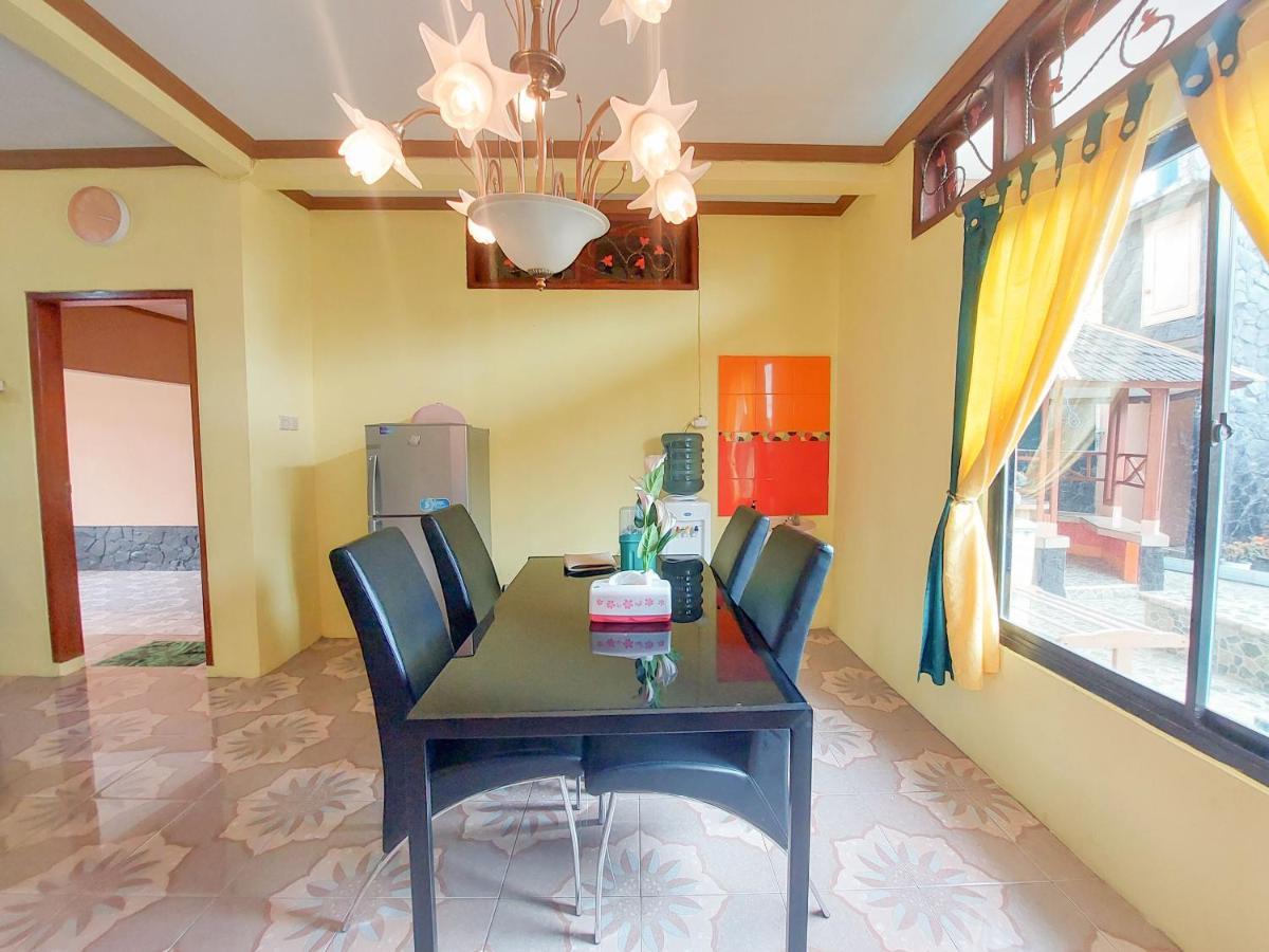Villa Samsu By Puncak Holiday Cianjur Exterior photo